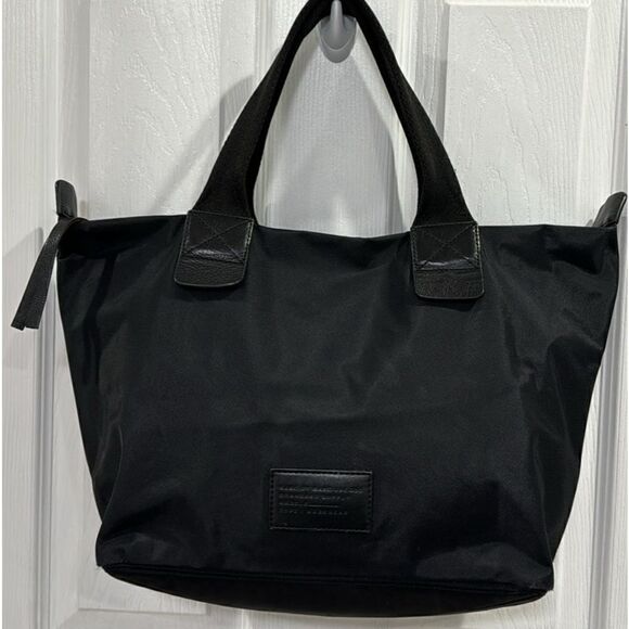 MARC JACOBS TOTE BAG BLACK - Picture 1 of 16
